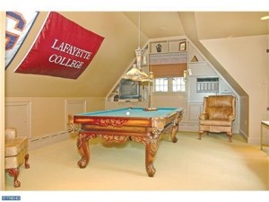 Indoor and outdoor leisure facilities at 114 Elm Road. (Click to expand.)