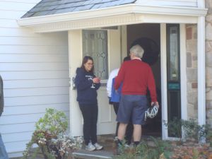 Mayor Lempert welcomes riders at the half-way point of the cycle ride, at Mountain Lakes House where hot cider was available. (click to expand.)