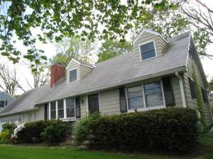 Front view of 32 N Harrison St, listed at $2,850 for 3-bed, 2-ha.