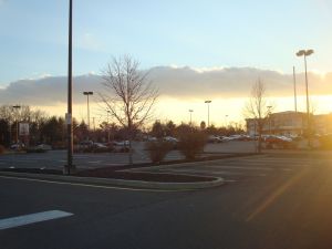 Another mall on Hwy 27 in Central New Jersey near Princeton. Ample parking is available, even on Black Friday. (click to expand.)