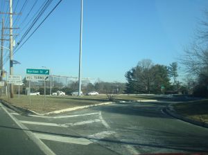 Jughandle entrance to Princeton from Route 1 at Harrison Street. A pilot scheme which closed this intersection led to traffic chaos around Princeton in 2012. (Click to expand.)