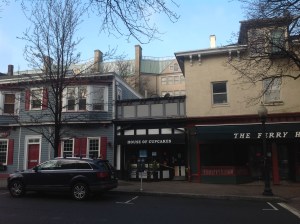 Apartments on Witherspoon Street next to 'House of Cupcakes' provide homes to many residents. (Click to expand.)