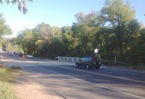 Unmarked crossing of the D&R Canal Towpath at Washington Road in Princeton. (click to expand)